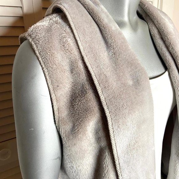 BIT & BRIDLE Light Gray Draped Faux Fur Hooded Fleece Open Sleeveless Vest M - Picture 9 of 9